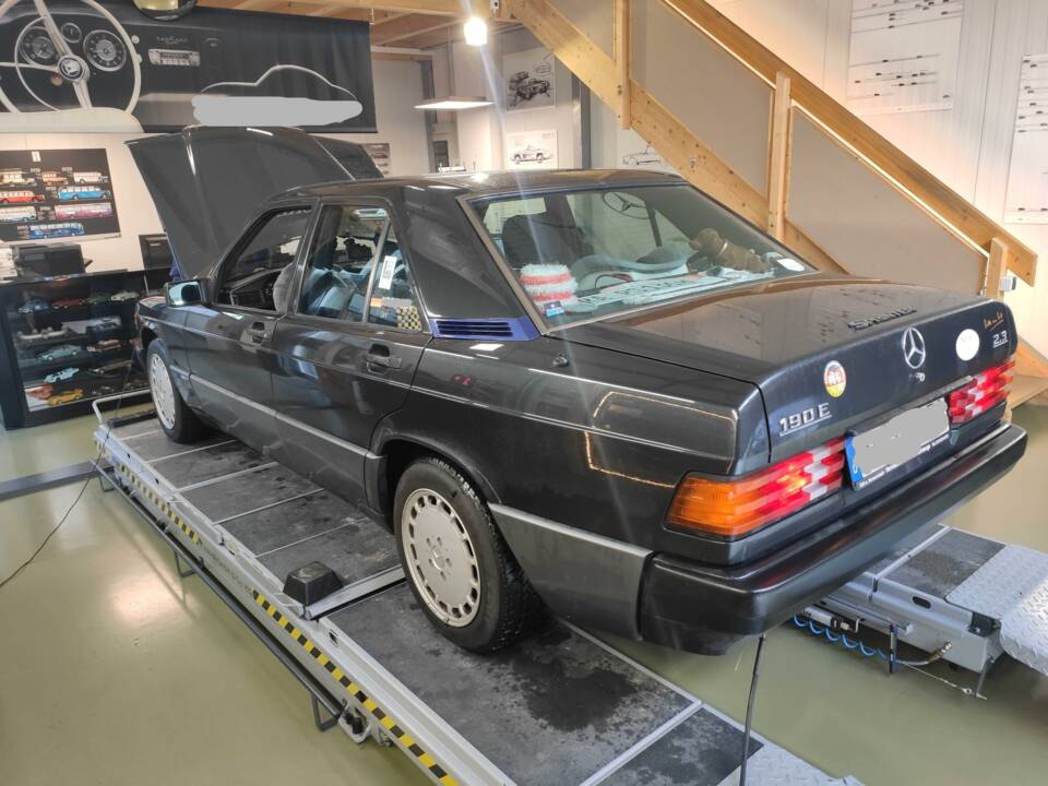 Bild 15/36 von Mercedes-Benz 190 E 2.3 DTM &#39;92 (1992)