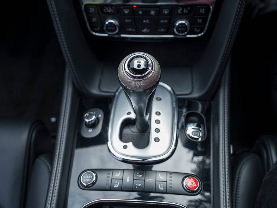 Image 18/27 of Bentley Continental GT V8 S (2014)