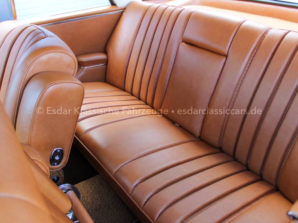 Image 28/32 of Mercedes-Benz 250 SE (1967)