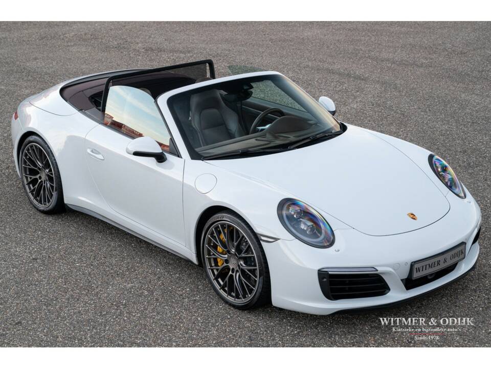 Image 2/36 of Porsche 911 Carrera 4S (2015)