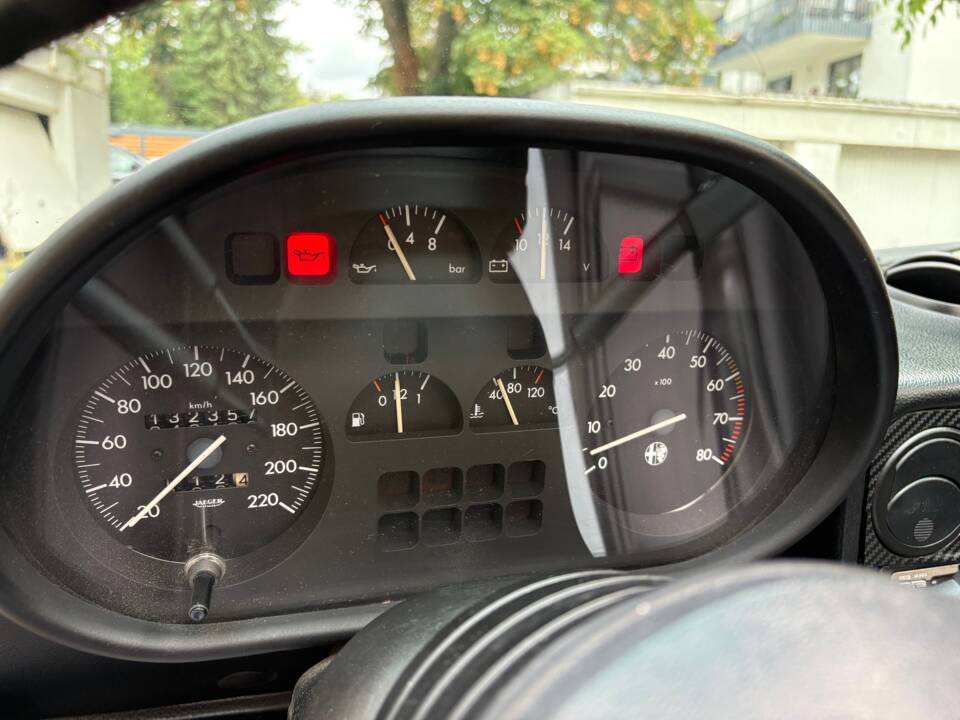 Image 23/25 of Alfa Romeo 2.0 Spider (1992)