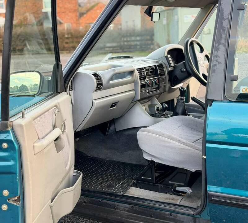 Imagen 34/43 de Land Rover Discovery 300tdi (1997)