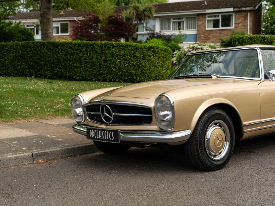 Image 7/21 of Mercedes-Benz 250 SL (1967)