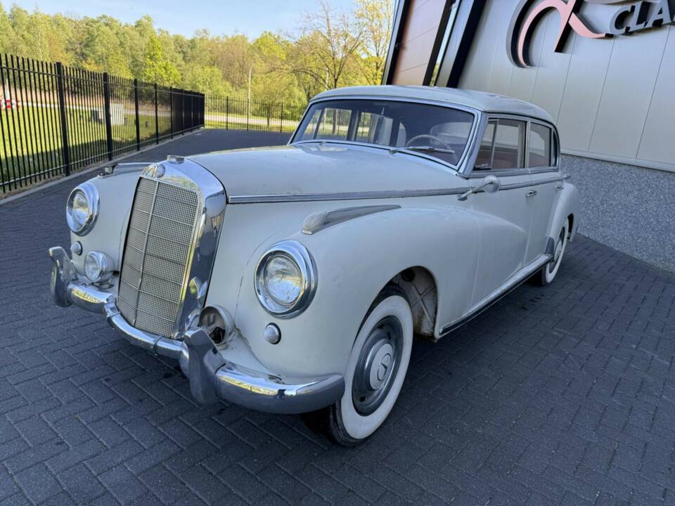 Afbeelding 3/50 van Mercedes-Benz 300 c (1956)