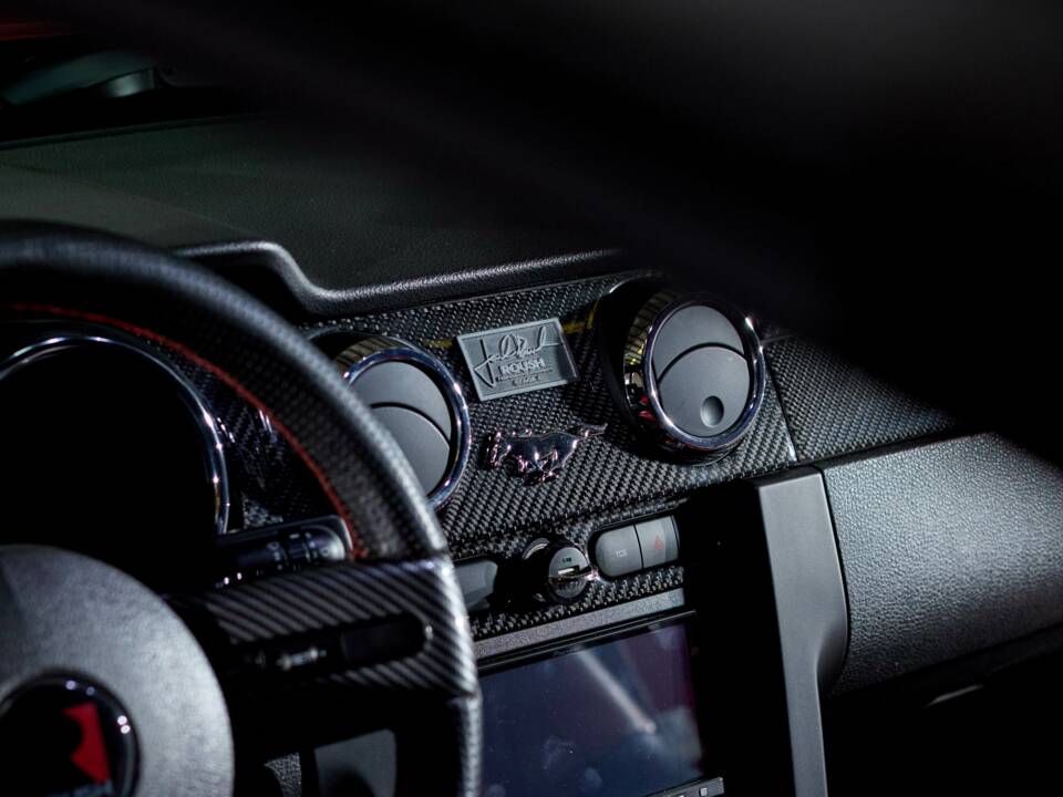 Image 26/68 of Ford Mustang GT (2005)