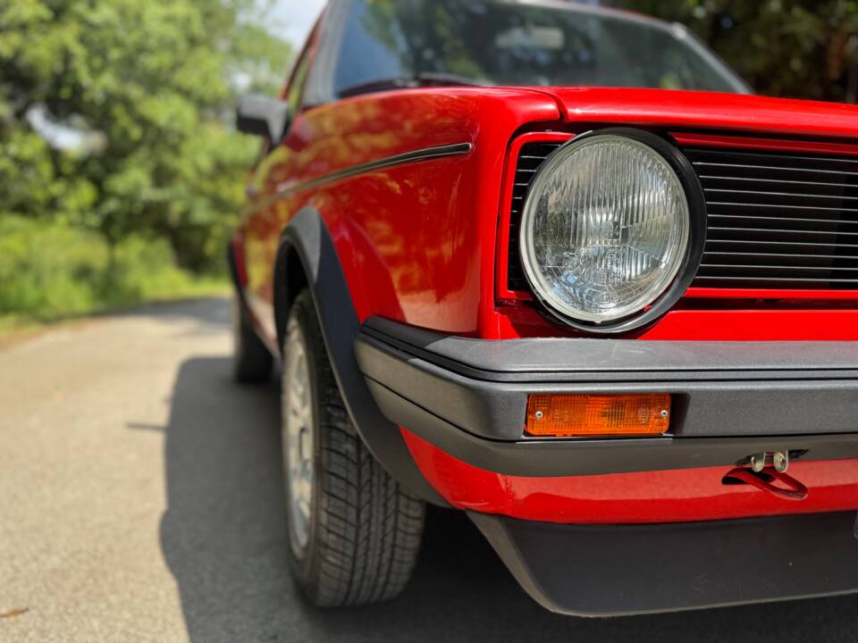 Immagine 2/31 di Volkswagen Golf I GTI 1.6 (1982)