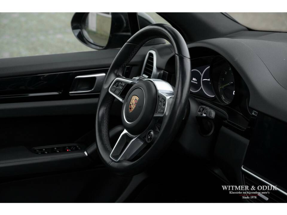 Image 11/37 of Porsche Cayenne E-Hybrid (2018)
