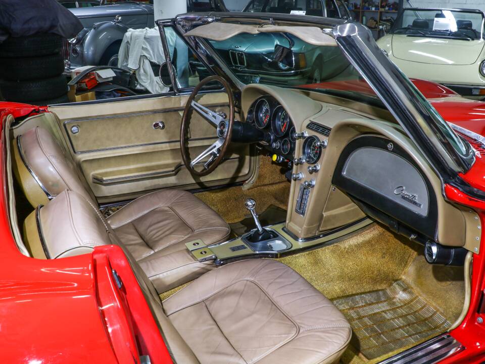 Bild 16/23 von Chevrolet Corvette Sting Ray Convertible (1965)