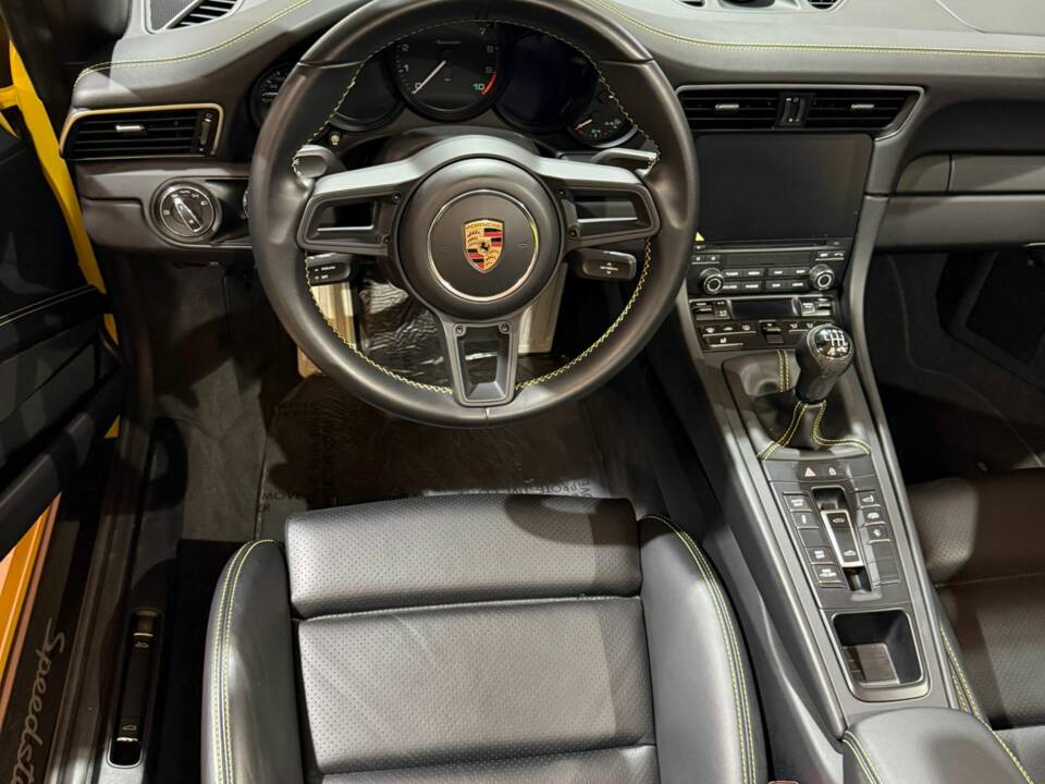 Bild 44/86 von Porsche 911 Speedster (2019)
