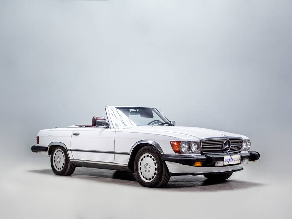 Image 8/48 of Mercedes-Benz 560 SL (1988)