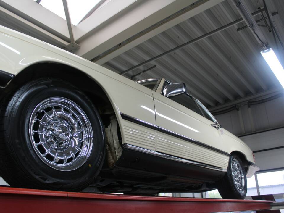 Bild 12/50 von Mercedes-Benz 380 SL (1982)