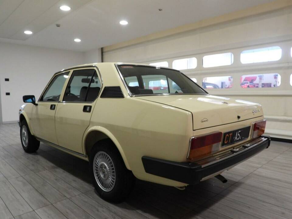 Image 3/15 of Alfa Romeo Alfetta 2.0 (1981)