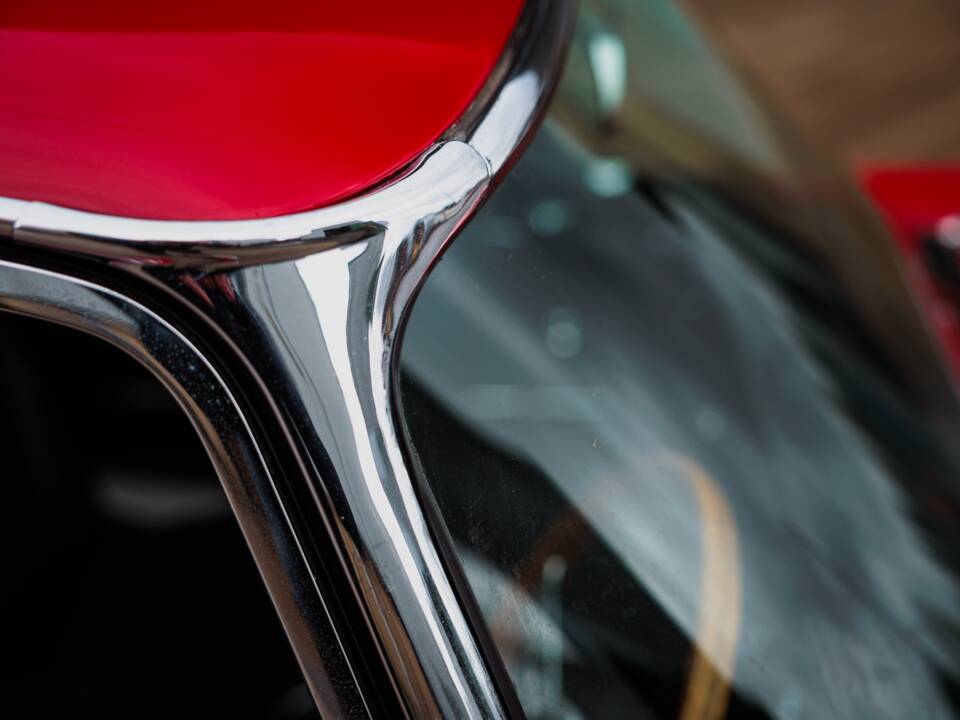 Image 15/46 of Jaguar E-Type (2+2) (1966)