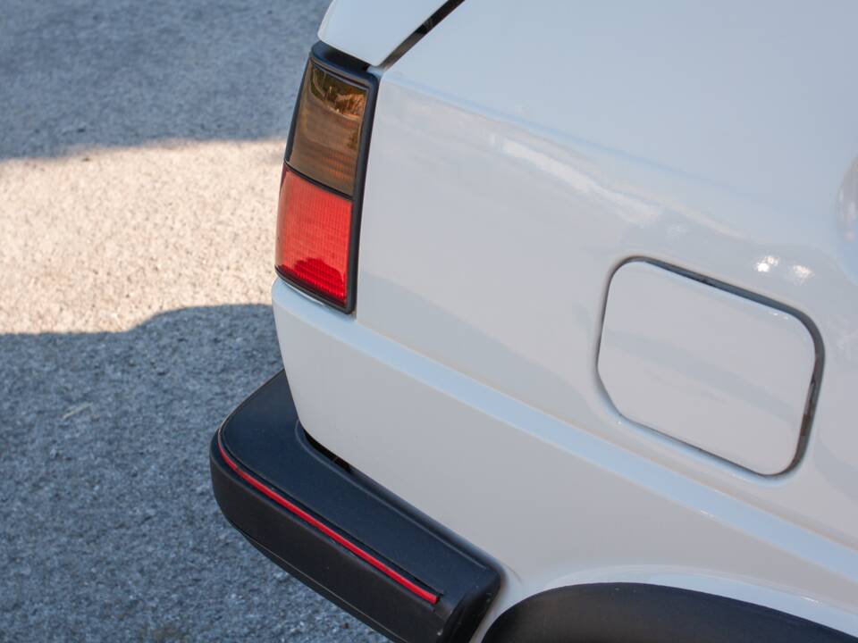 Bild 55/58 von Volkswagen Golf II GTi 1.8 (1988)