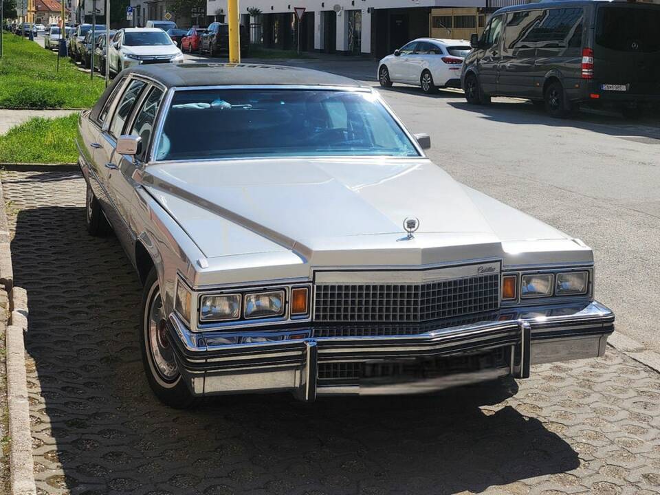 Bild 6/8 von Cadillac Fleetwood (1979)