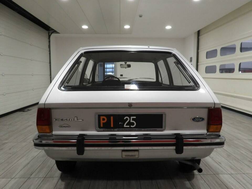 Image 3/14 de Ford Fiesta (1977)
