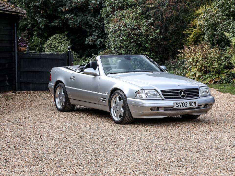 Image 30/43 of Mercedes-Benz SL 280 (2002)