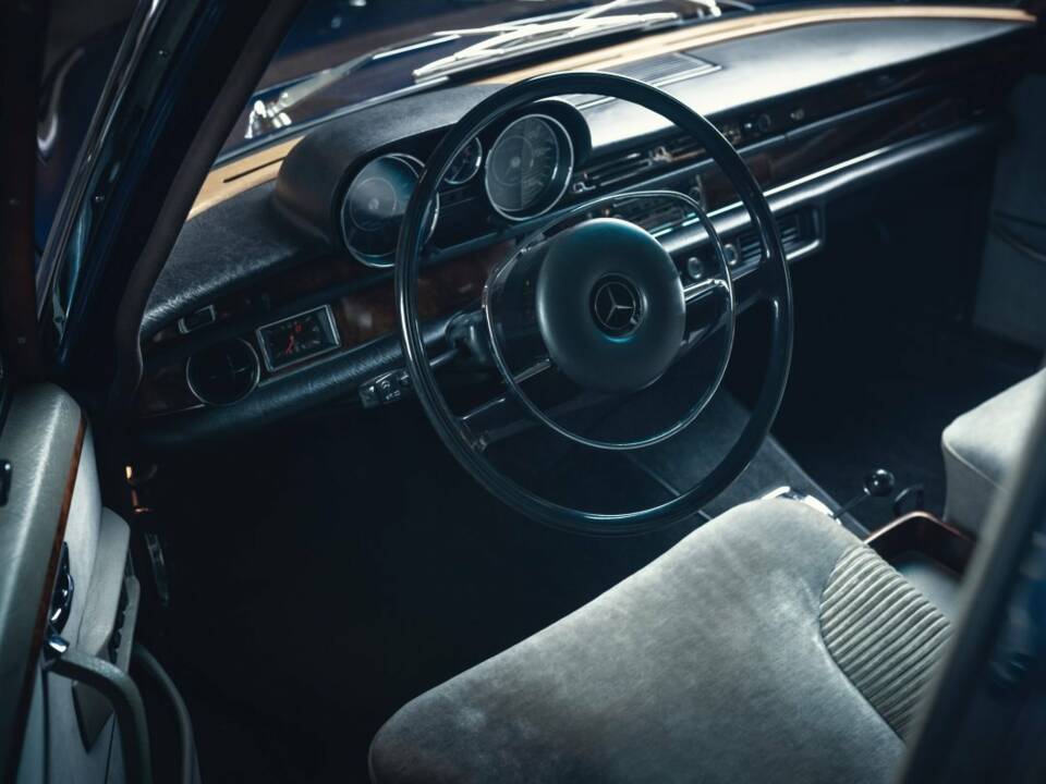 Image 7/15 of Mercedes-Benz 300 SEL 6.3 (1968)