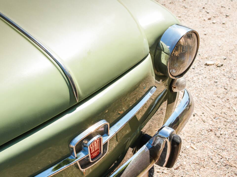Image 19/22 of SEAT 600 E (1971)