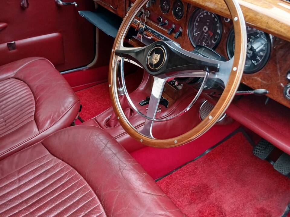 Immagine 3/6 di Jaguar S-Type 3.4 (1967)