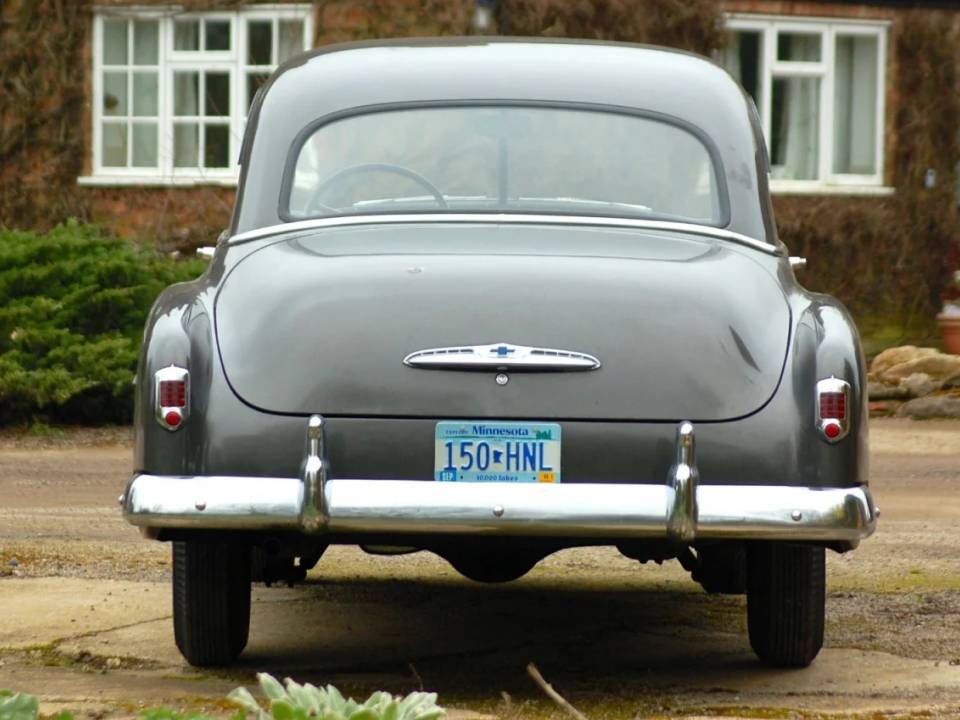Bild 8/16 von Chevrolet Deluxe Styleline Hardtop Coupé (1951)