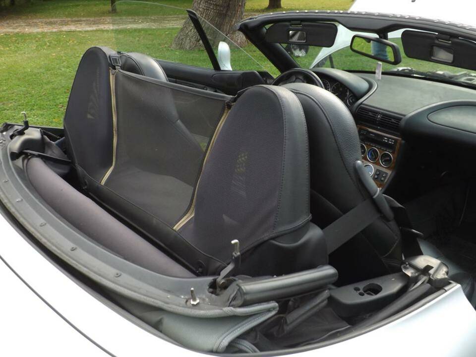 Image 32/50 of BMW Z3 2.8 (2000)