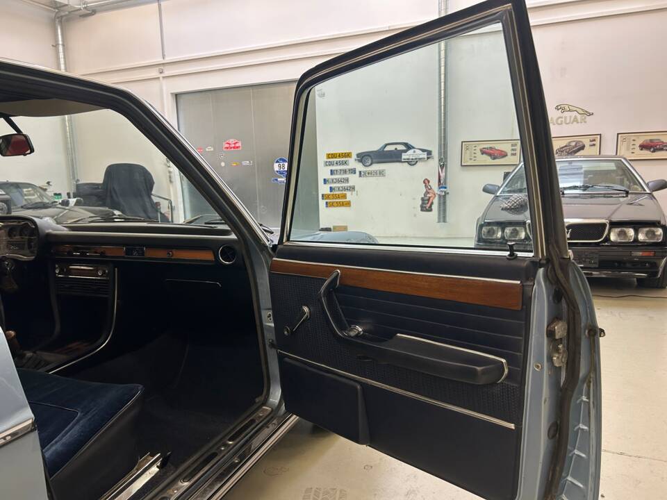Bild 18/37 von BMW 3,0 S (1973)