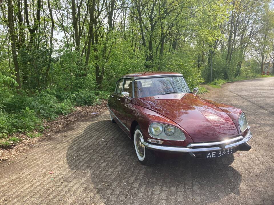 Bild 2/54 von Citroën D Spécial (1969)