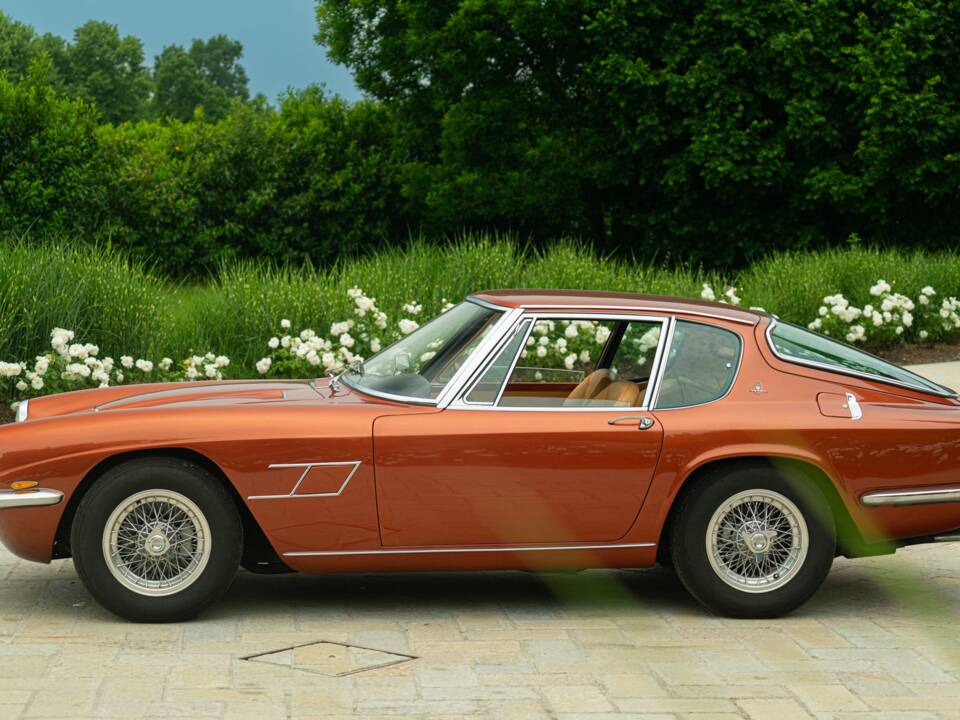 Image 13/50 of Maserati Mistral 3700 (1968)