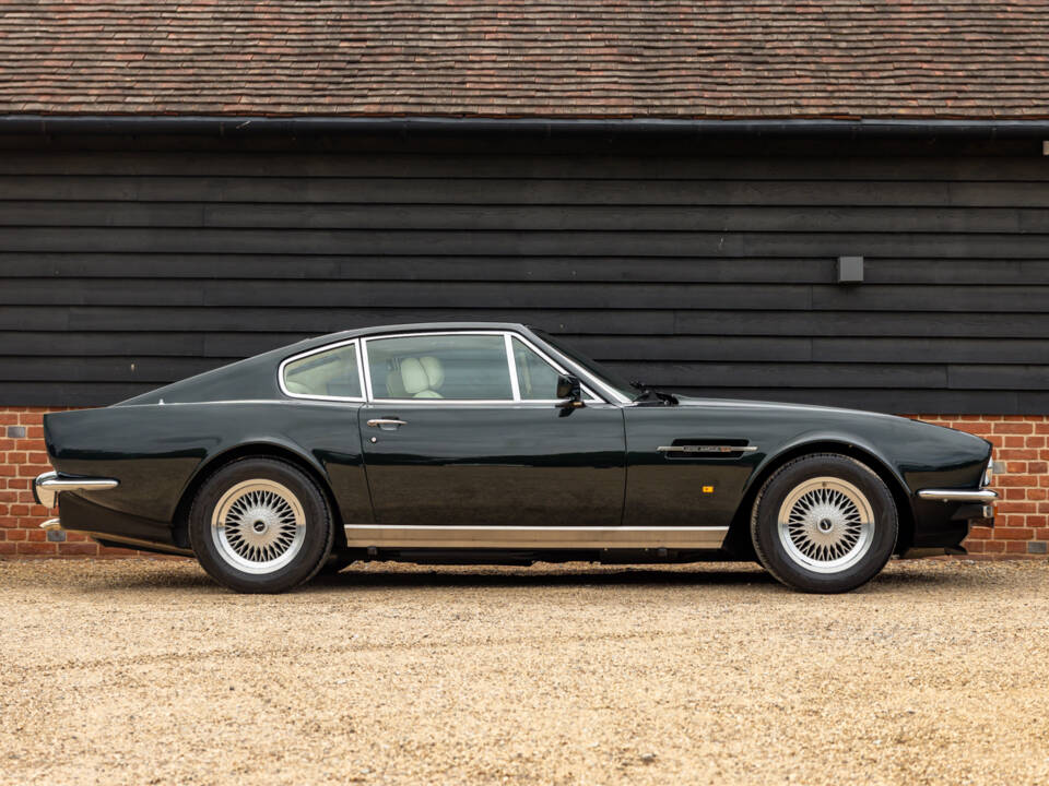 Bild 3/54 von Aston Martin V8 EFi (1987)