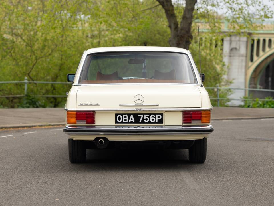 Afbeelding 36/40 van Mercedes-Benz 230 (1976)