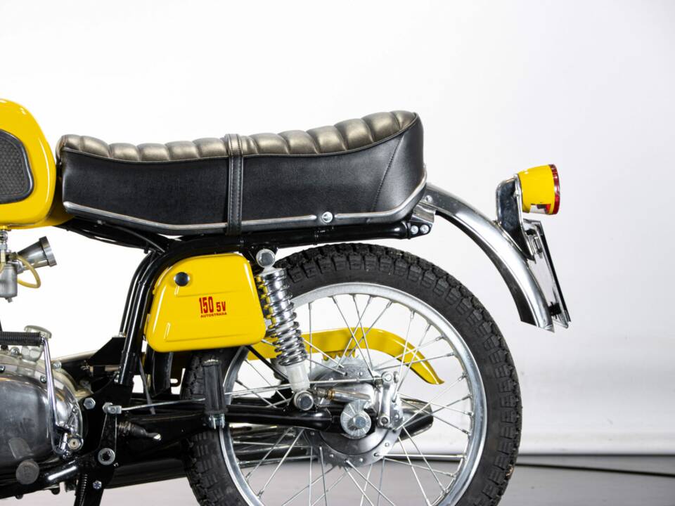 Imagen 15/50 de Gilera 150 Autostrada (1971)