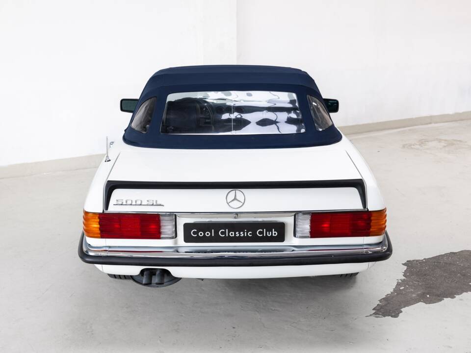 Image 9/35 de Mercedes-Benz 500 SL (1984)