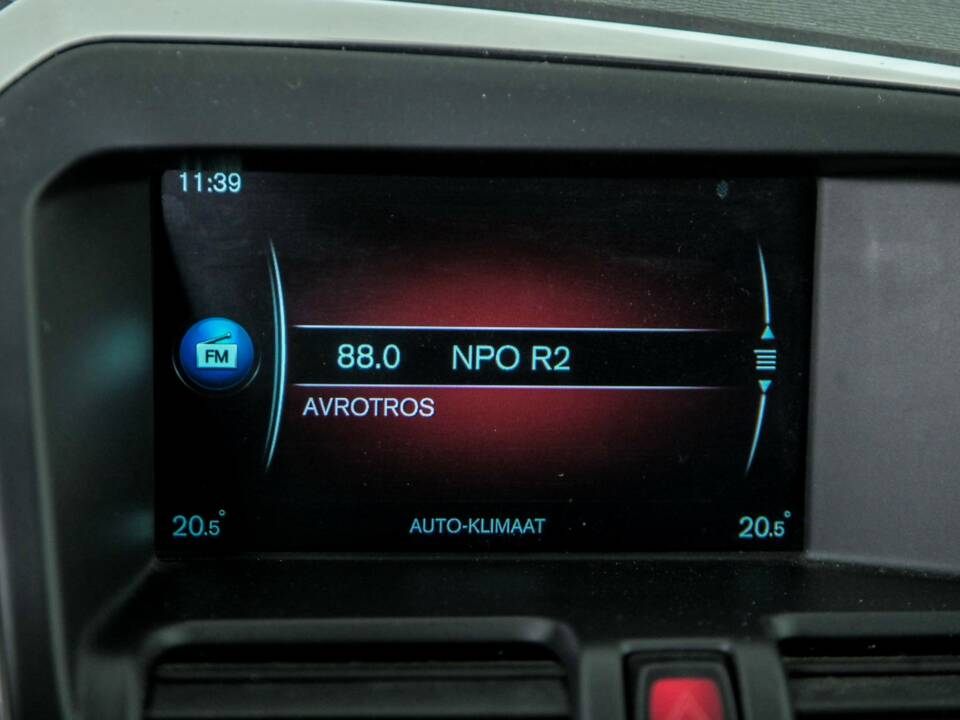 Image 15/50 de Volvo XC60 D3 (2017)