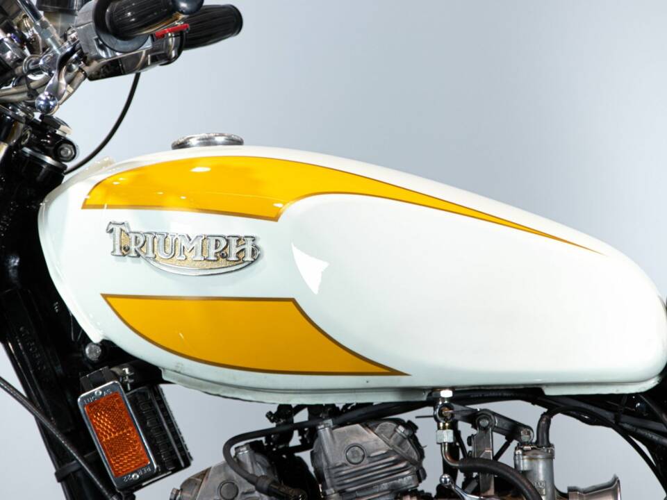 Bild 12/12 von Triumph DUMMY (1975)