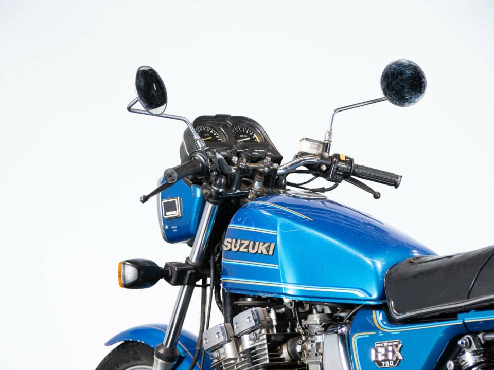 Bild 21/50 von Suzuki DUMMY (1981)