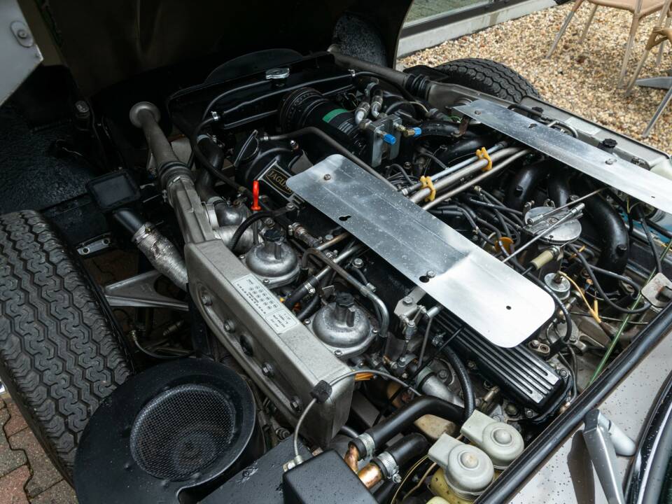 Image 4/50 de Jaguar Type E V12 (1973)