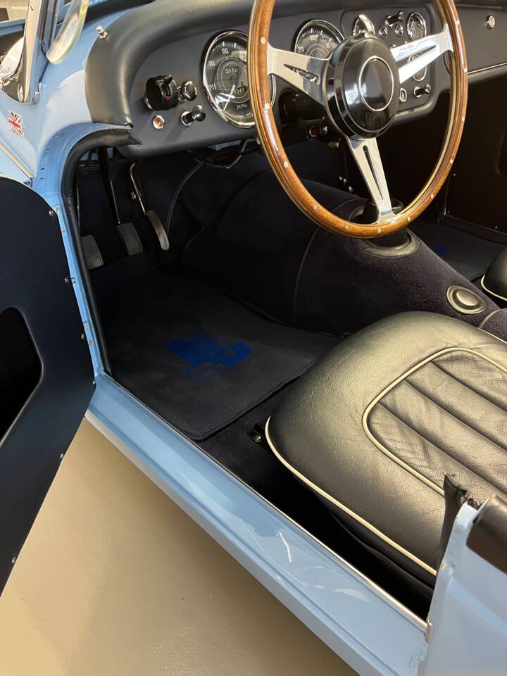 Image 11/11 of Triumph TR 3 (1956)