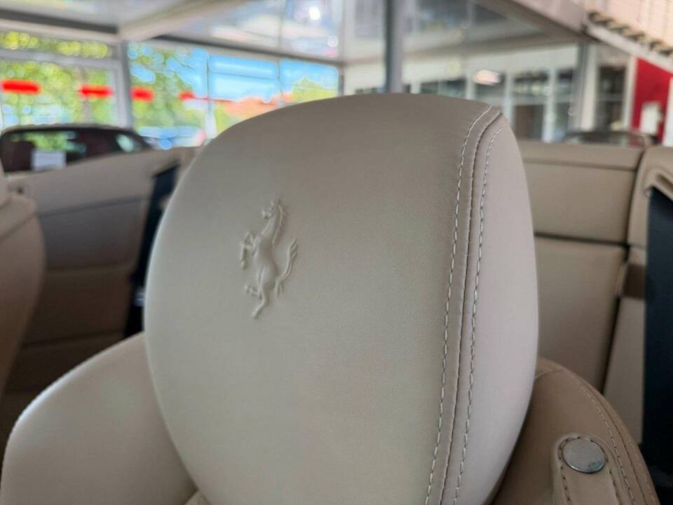 Immagine 20/42 di Ferrari California (2011)
