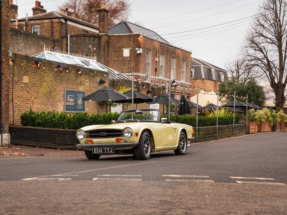 Image 19/47 de Triumph TR 6 (1971)