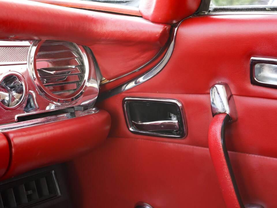 Image 54/70 of Mercedes-Benz 280 SL (1967)