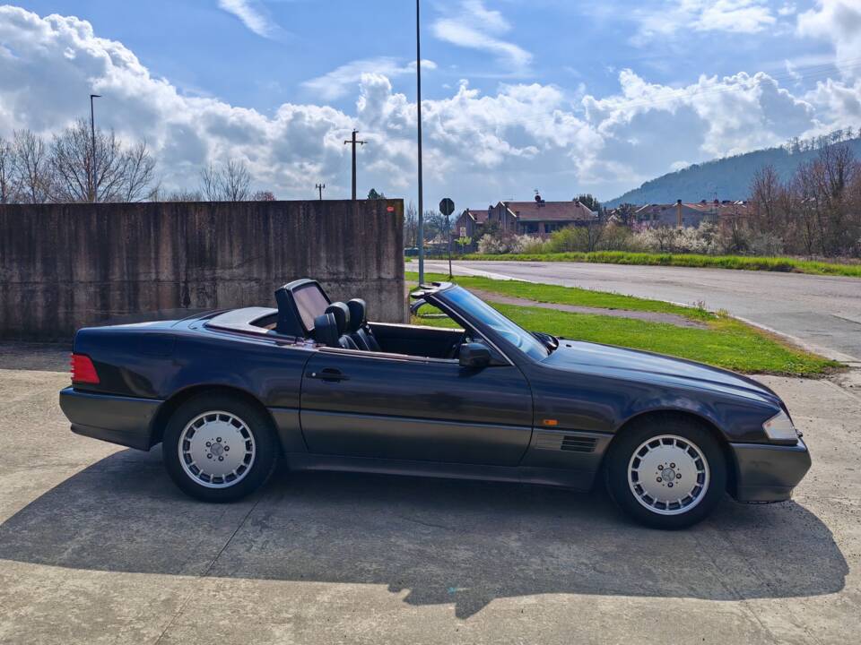 Image 12/42 of Mercedes-Benz 300 SL-24 (1992)
