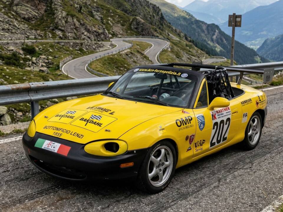 Imagen 1/29 de Mazda MX-5 1.8 (2001)