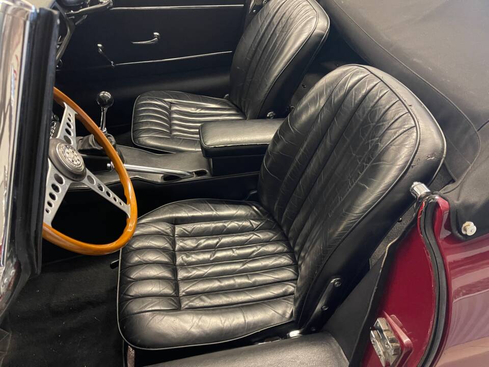 Afbeelding 18/19 van Jaguar E-Type 4.2 (1967)