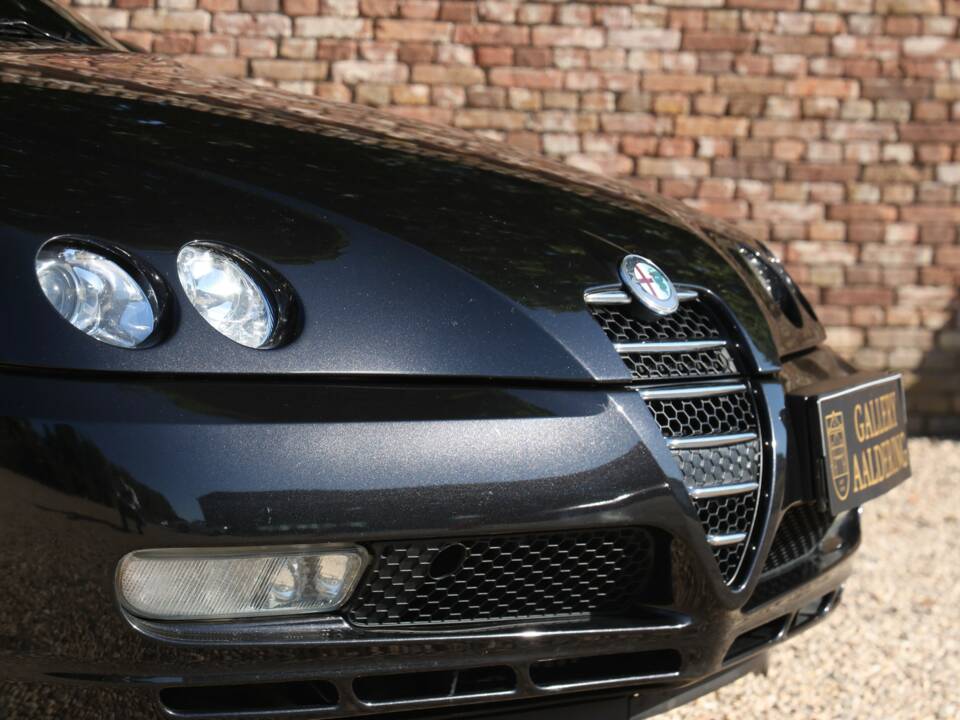 Obraz 22/50 pojazdu Alfa Romeo Spider 3.2 V6 24V (2003)