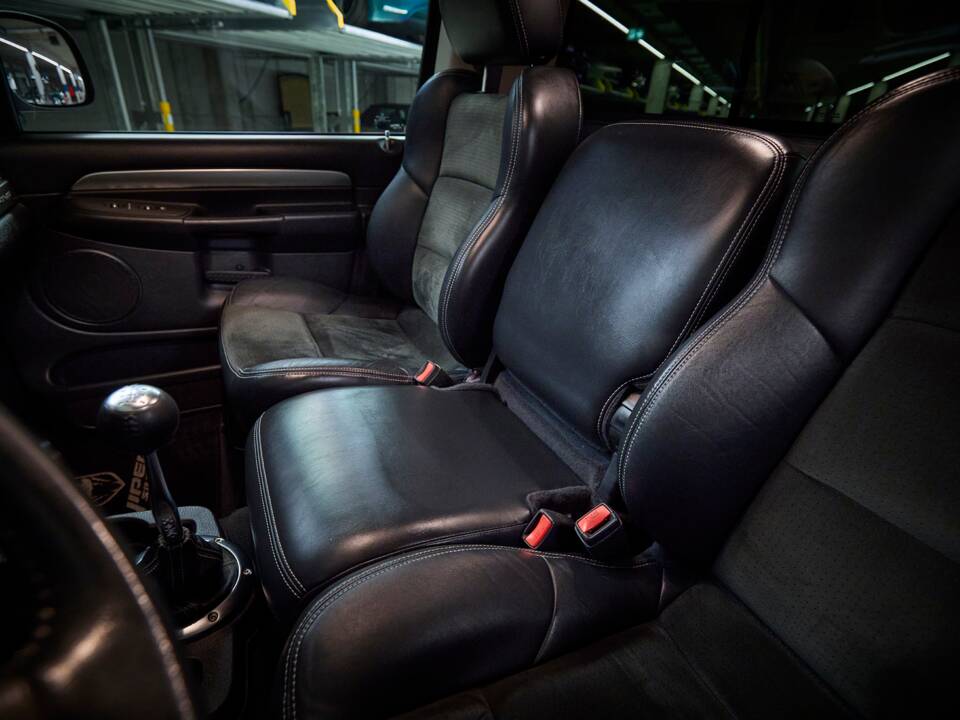 Immagine 59/100 di Dodge Ram SRT 10 (2006)
