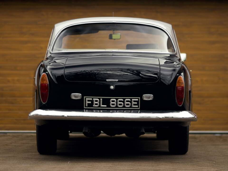 Image 14/50 of Bristol 409 (1967)