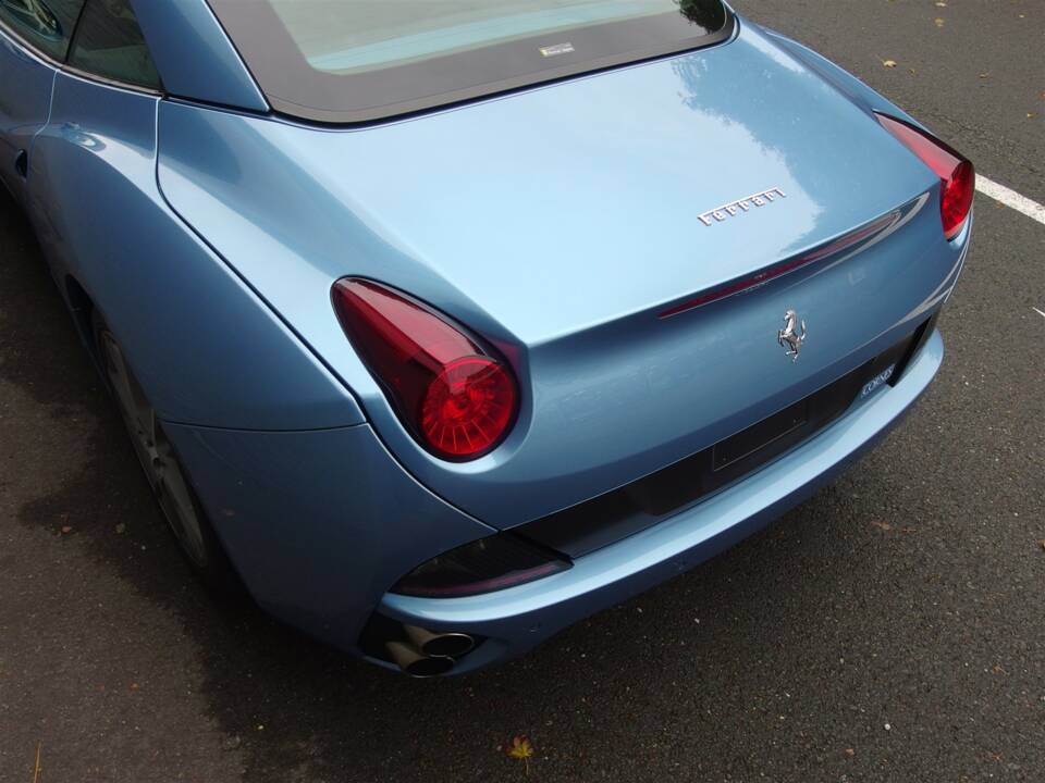 Image 13/49 of Ferrari California (2010)