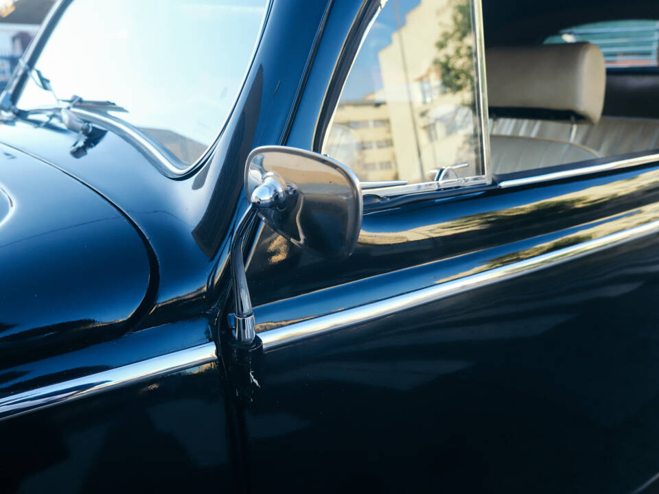 Image 66/130 of Volkswagen Beetle 1200 Export &quot;Oval&quot; (1954)
