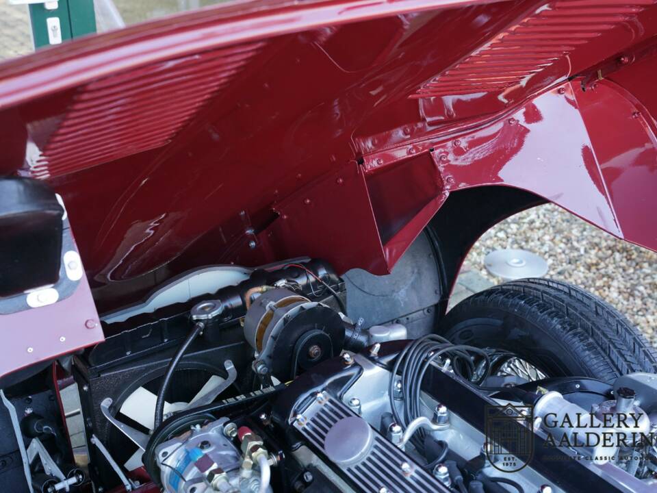 Bild 46/50 von Jaguar E-Type 3.8 &quot;Lightweight&quot; (1968)